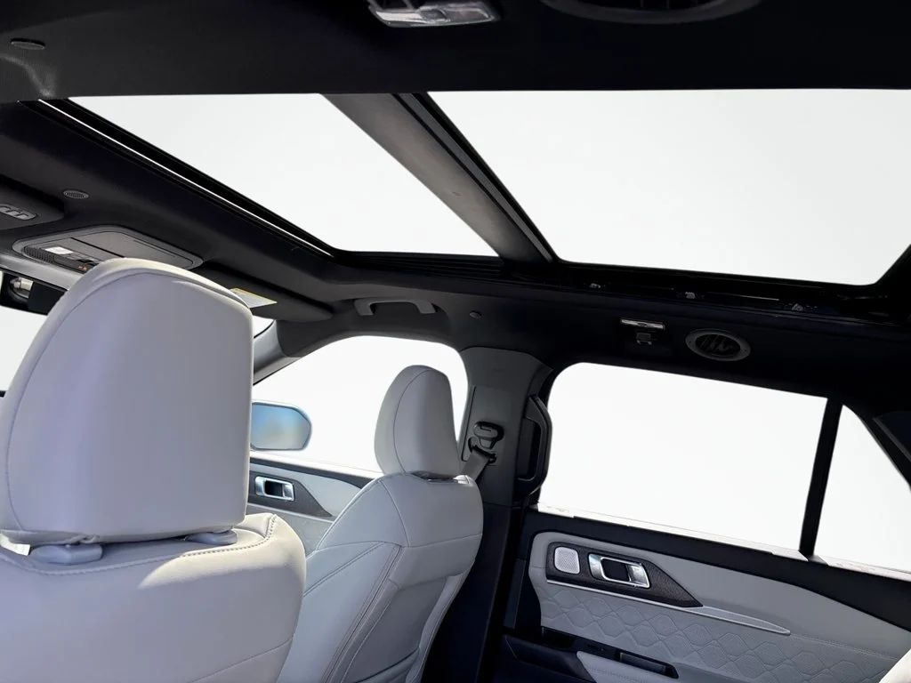 New 2027 Avalanche Gray Ford Platinum™ image 20