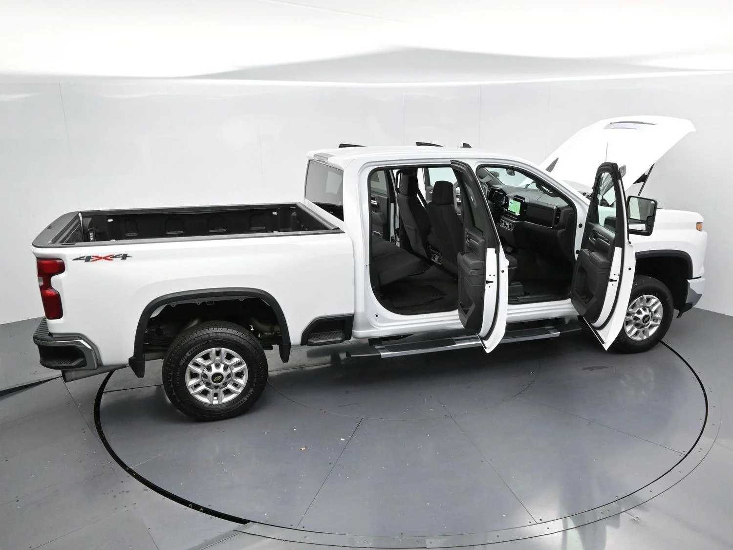 Used 2025 Summit White Chevrolet LT image 40