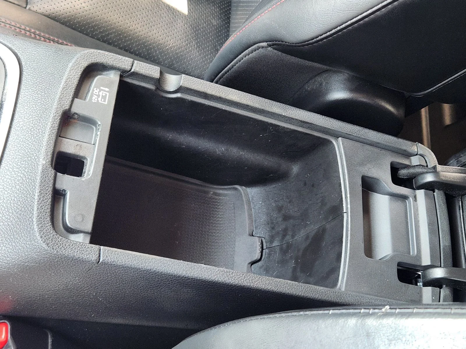 Used 2013 Gray Dodge R/T image 19