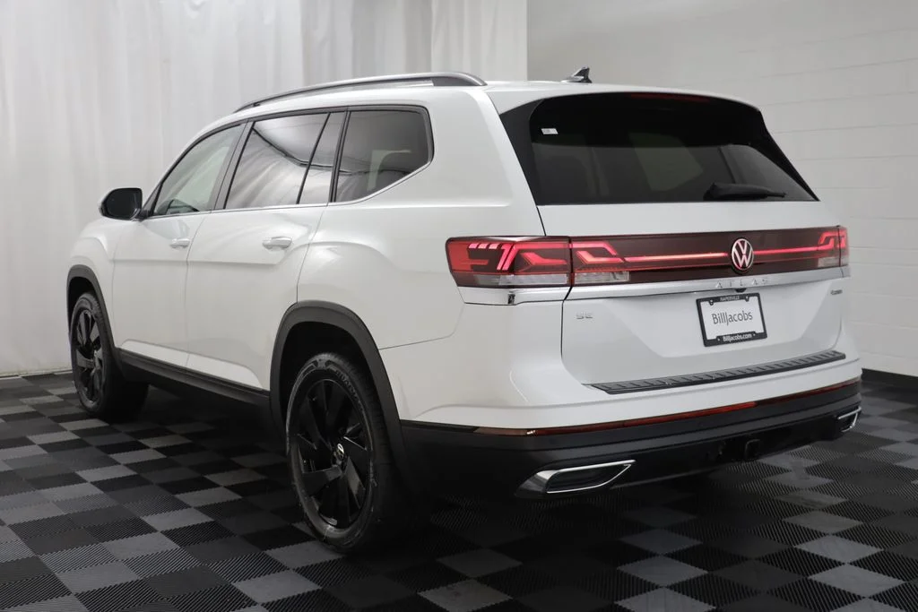 New 2026 Opal White Volkswagen SE w/Technology image 15