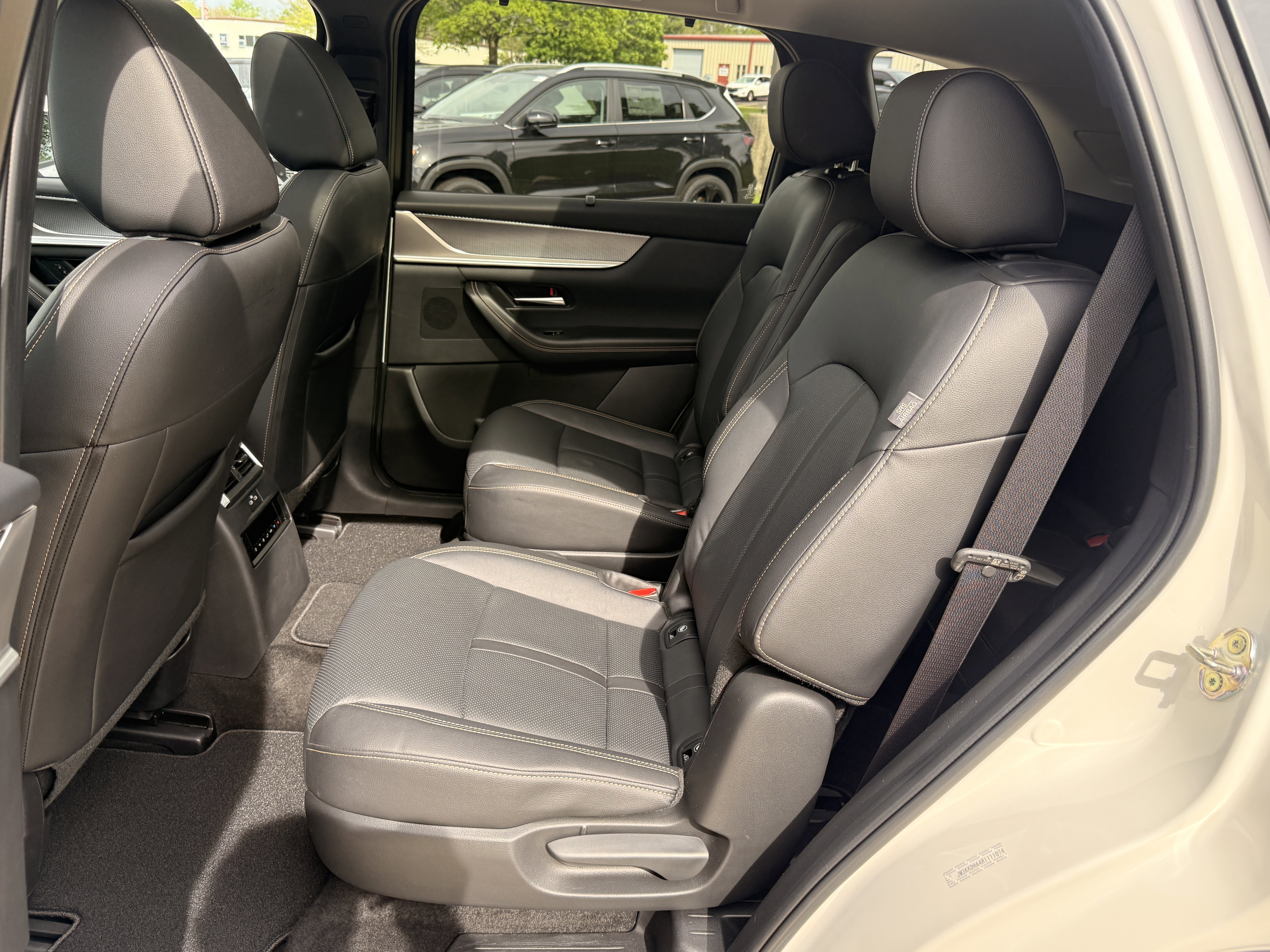 Used 2024 Rhodium White Premium Mazda Premium image 29