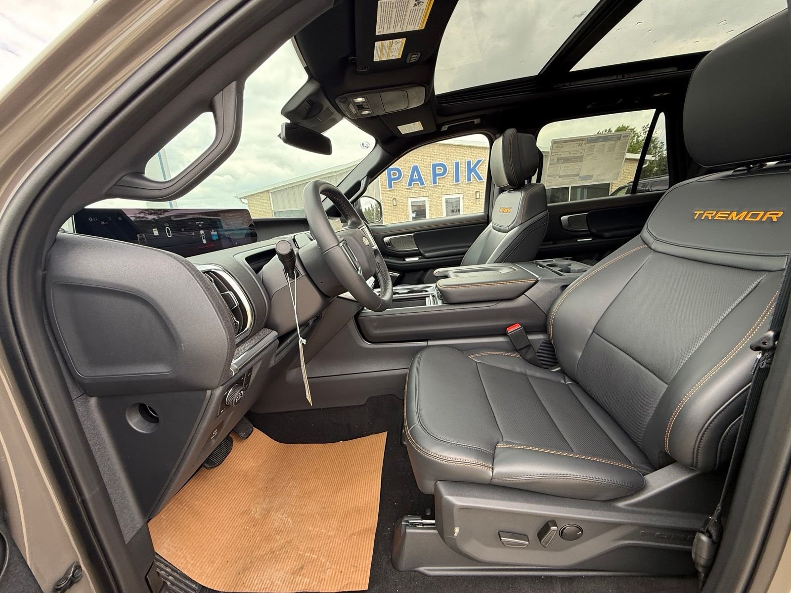 New 2026 Gray Ford Tremor image 8