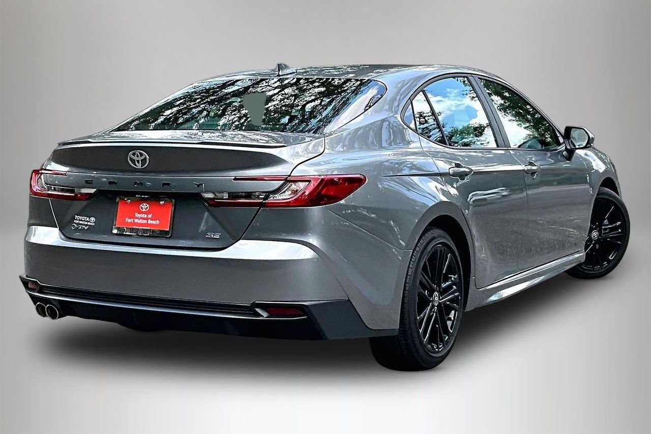 Certified Used 2025  Toyota SE image 5