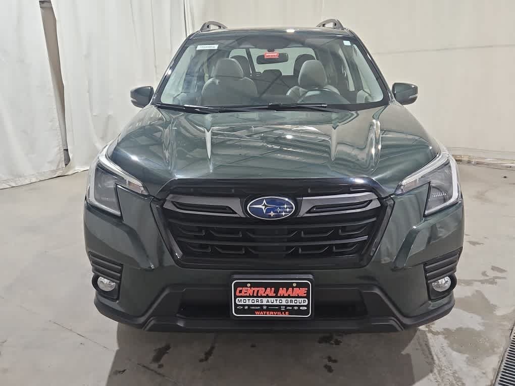 Used 2023 Cascade Green Silica Subaru Limited image 9