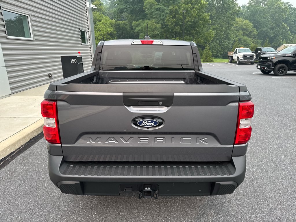 New 2026 Carbonized Gray Metallic Ford XLT image 8