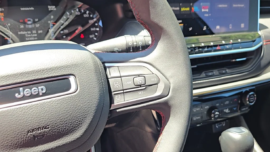 2025 Jeep Compass Trailhawk - Photo 14
