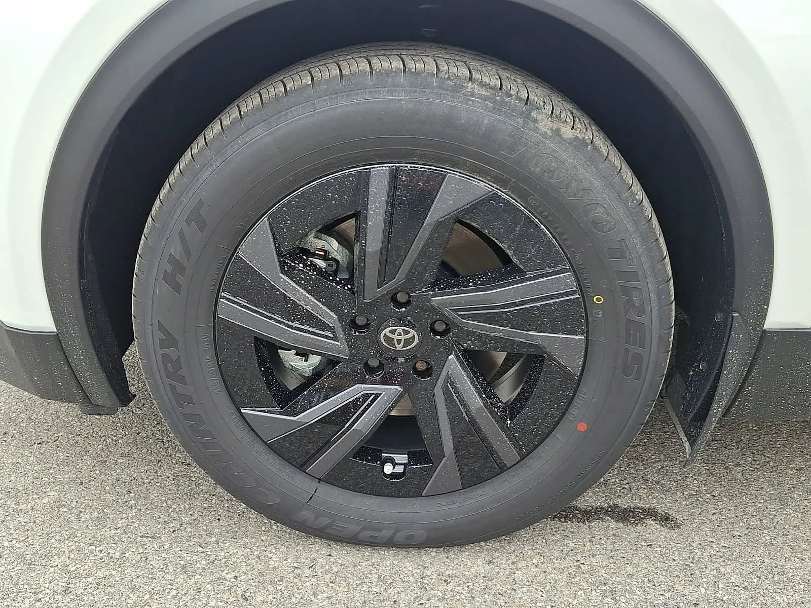 New 2026 Wind Chill Pearl <sup>1</sup> Toyota  SE image 7
