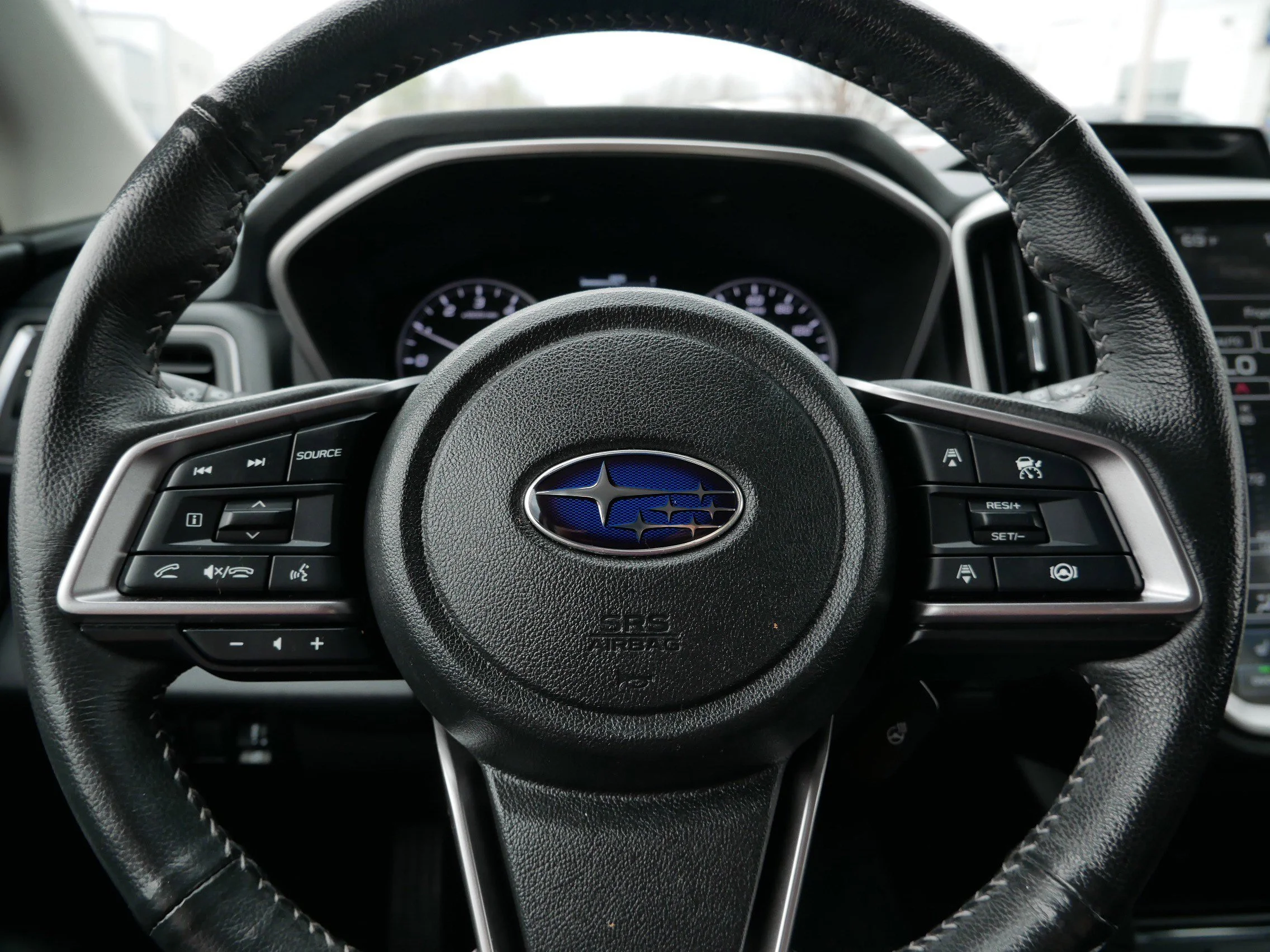 Used 2023 Crystal White Pearl Subaru Limited image 26