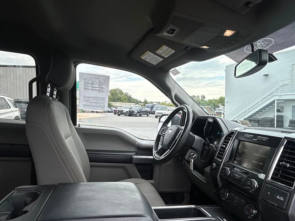 Used 2015 Black Ford XLT image 27