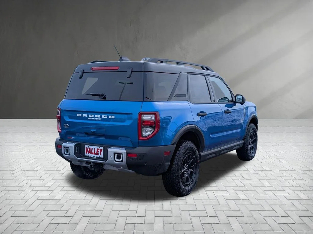 New 2025 Velocity Blue Metallic Ford Outer Banks® image 10