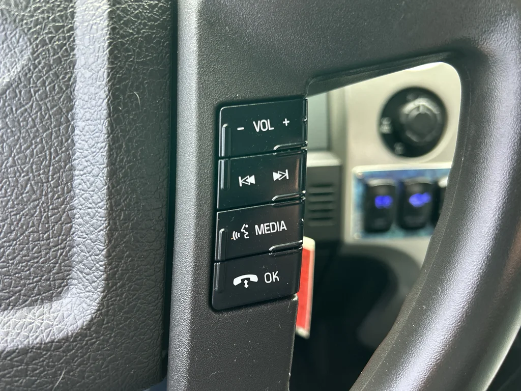 Used 2013 Oxford White Ford XLT image 11