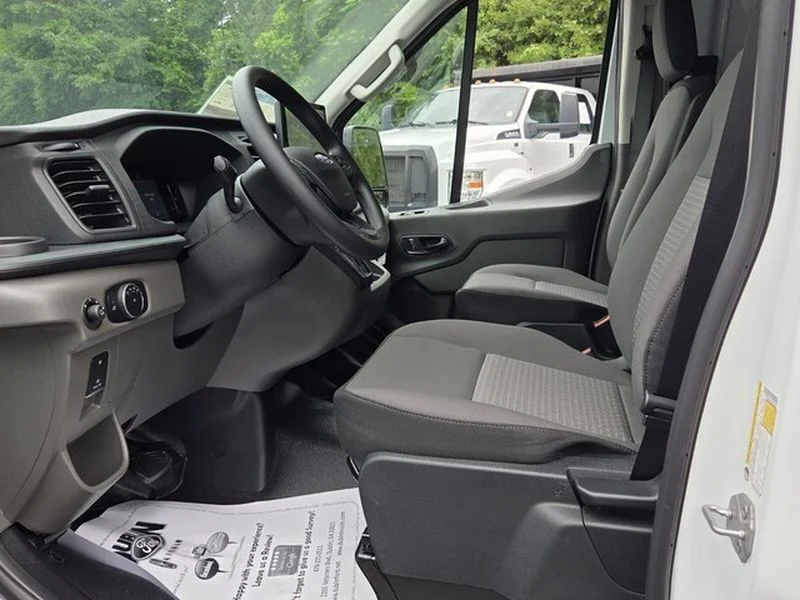 New 2026 Oxford White Ford Cargo Van image 6