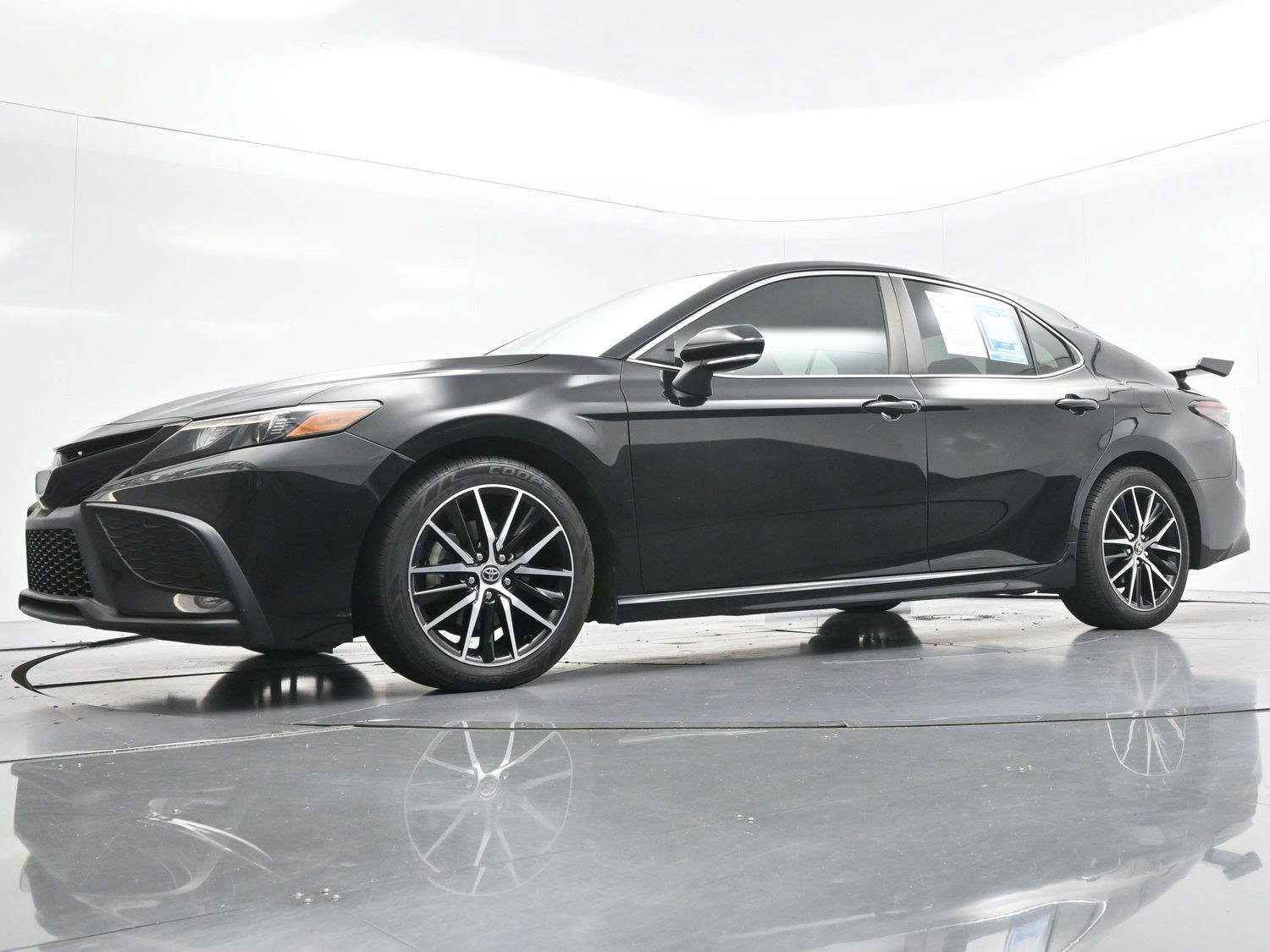 Used 2021 Midnight Black Metallic Toyota SE image 48
