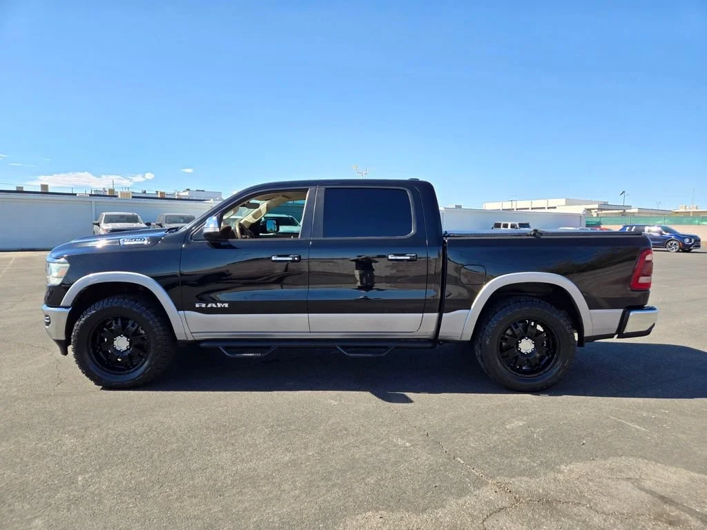 Used 2021 Diamond Black Cry Ram Laramie image 3