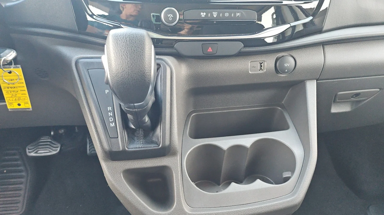 Used 2024 Oxford White Clearcoat Ford XLT RWD image 21