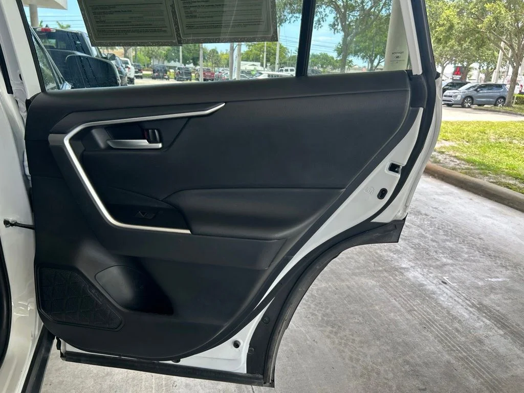 Used 2025 White Toyota XLE image 29