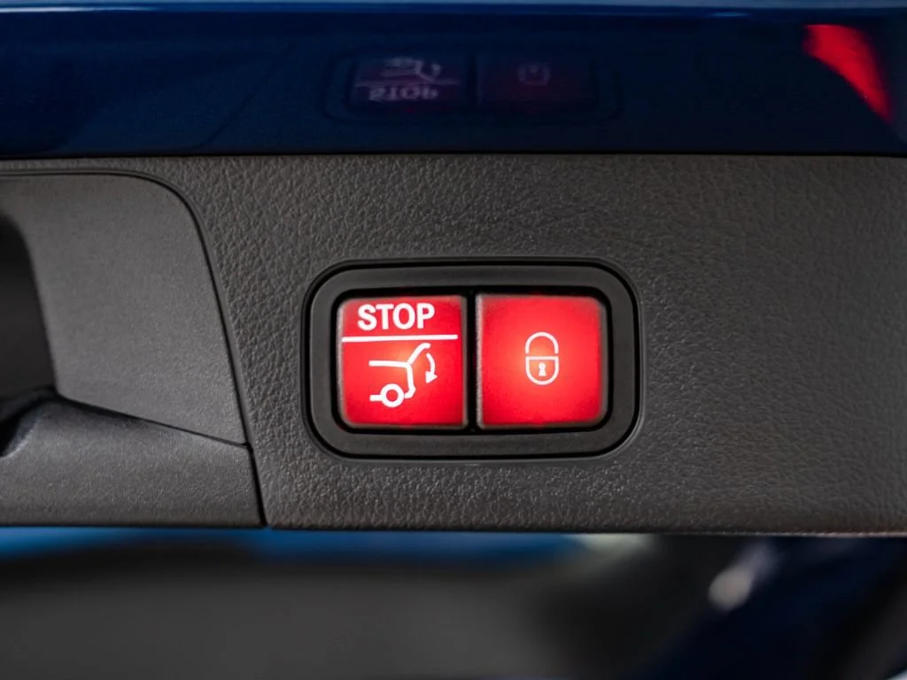 Used 2024 Starling Blue Metallic Mercedes-Benz 300 image 20