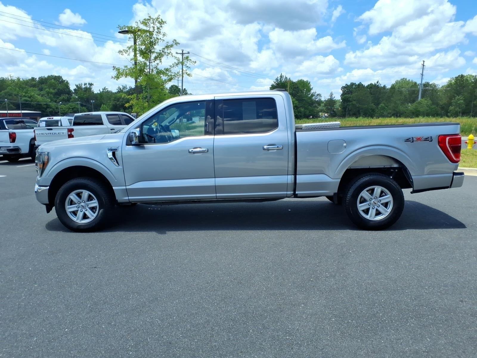 Used 2023 Iconic Silver Metallic Ford XLT image 3