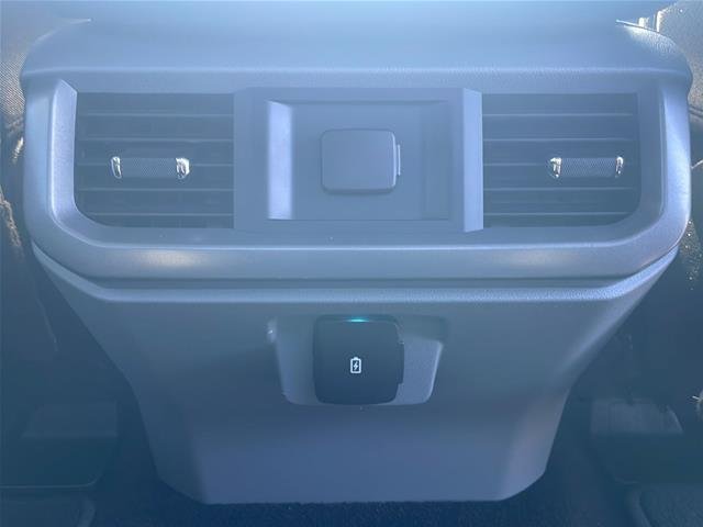 Certified Used 2022 Oxford White Ford XLT image 62