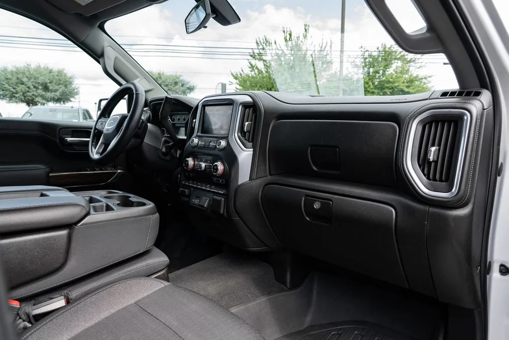 Used 2020 Quicksilver Metallic GMC SLE image 31