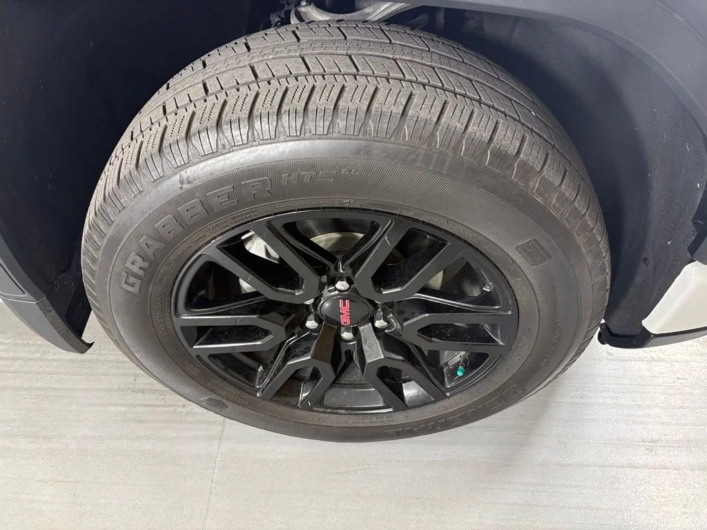 Used 2023 White GMC Elevation image 12