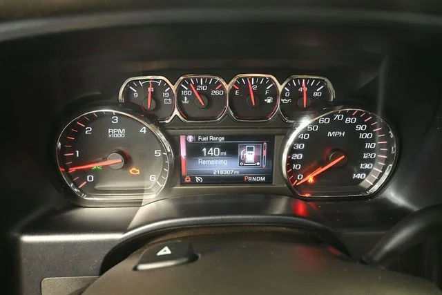 Used 2014 Black GMC SLT image 31