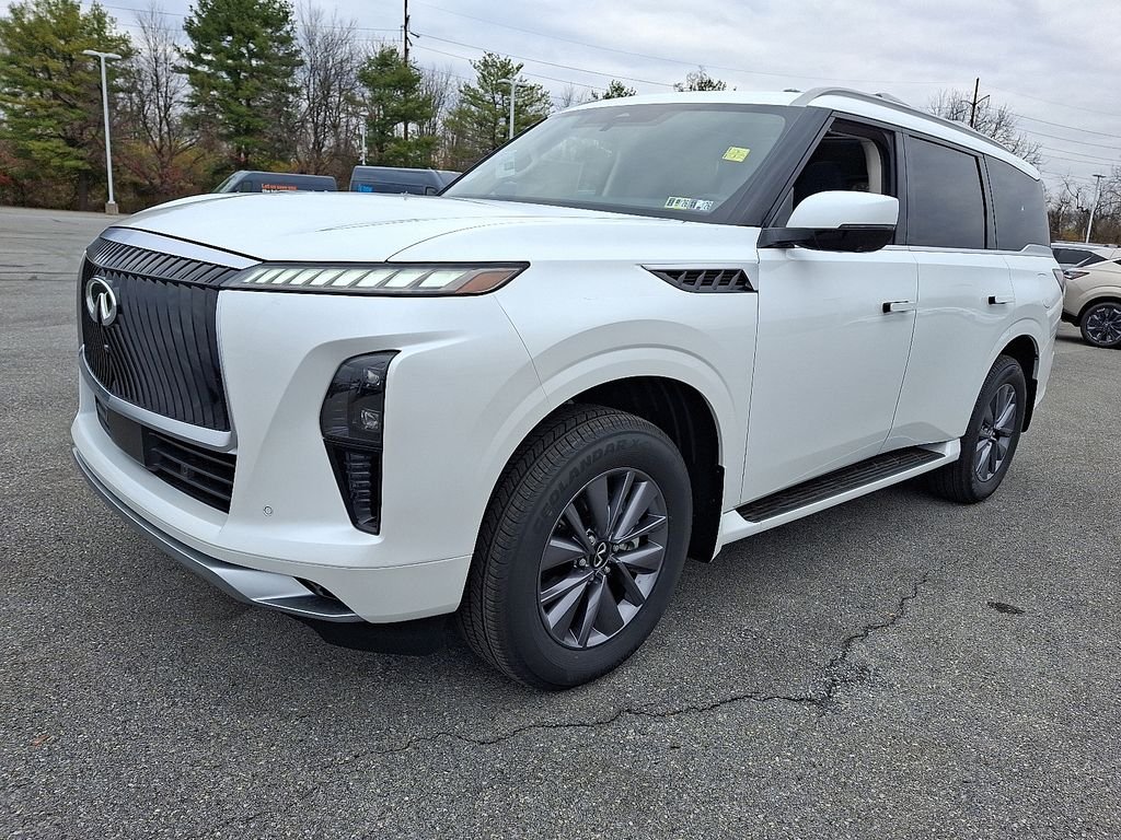New 2026 RADIANT WHITE INFINITI Pure 4WD image 2