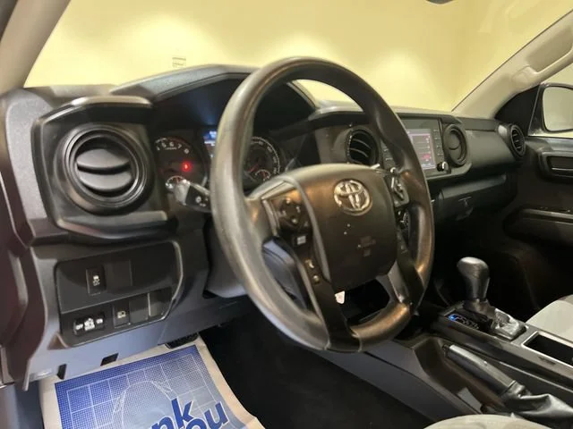 2022 Toyota Tacoma SR - Photo 9