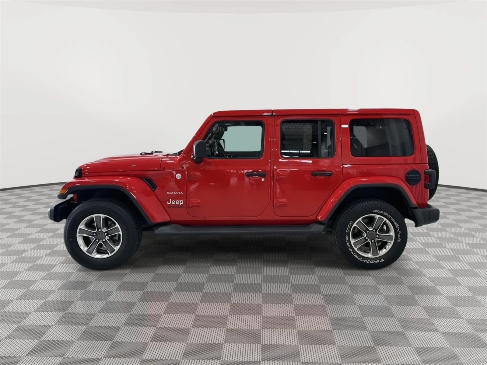 Used 2021 Jeep Wrangler Unlimited Sahara with VIN 1C4HJXEN7MW566267 for sale in Alexandria, Minnesota