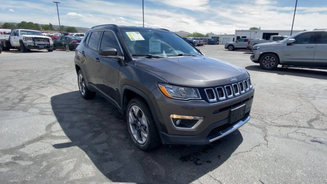 Used 2019 Gray Jeep Limited 4x4 image 2