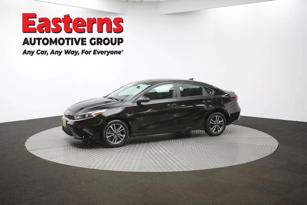 Used 2022 Black Kia LXS image 54
