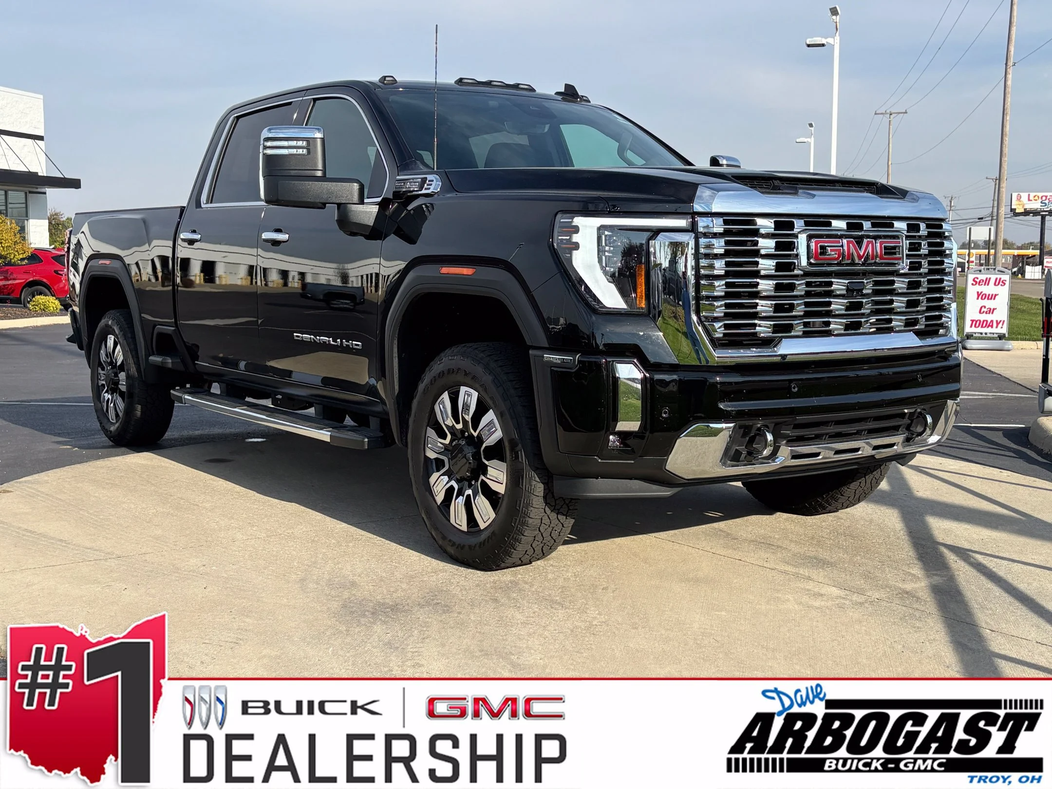 Used 2025 Onyx Black GMC Denali image 1