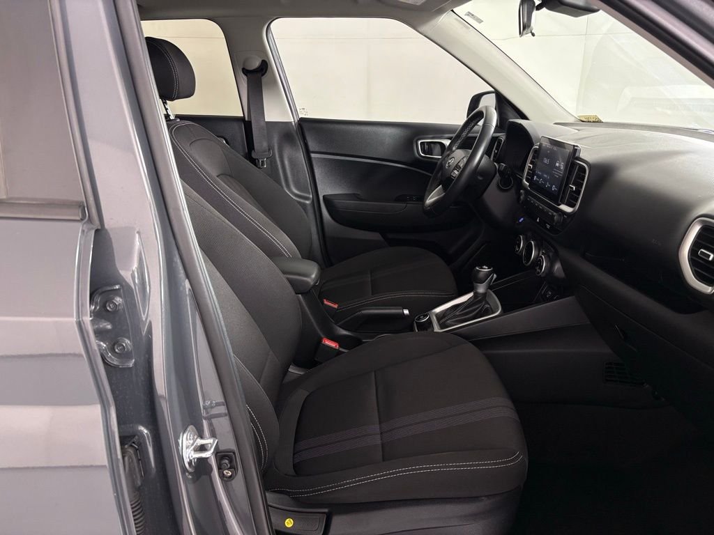 Used 2025 Gray Hyundai SEL image 41