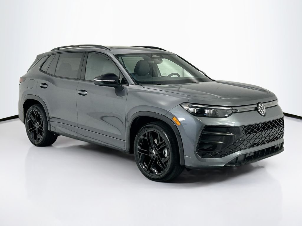 New 2026 Platinum Gray Metallic Volkswagen SE R-Line Black image 3