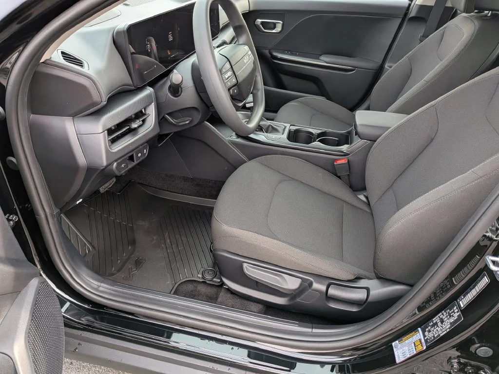 New 2027 Aurora Black Kia LXS image 45