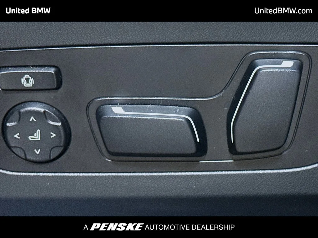 Certified Used 2025 Alpine White BMW 30 xDrive image 4