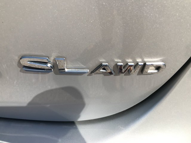 Used 2022 Brilliant Silver Metallic Nissan SL image 9