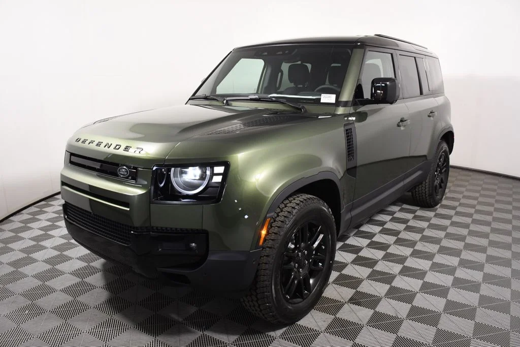 2026 Land Rover Defender 110 S P300's photo