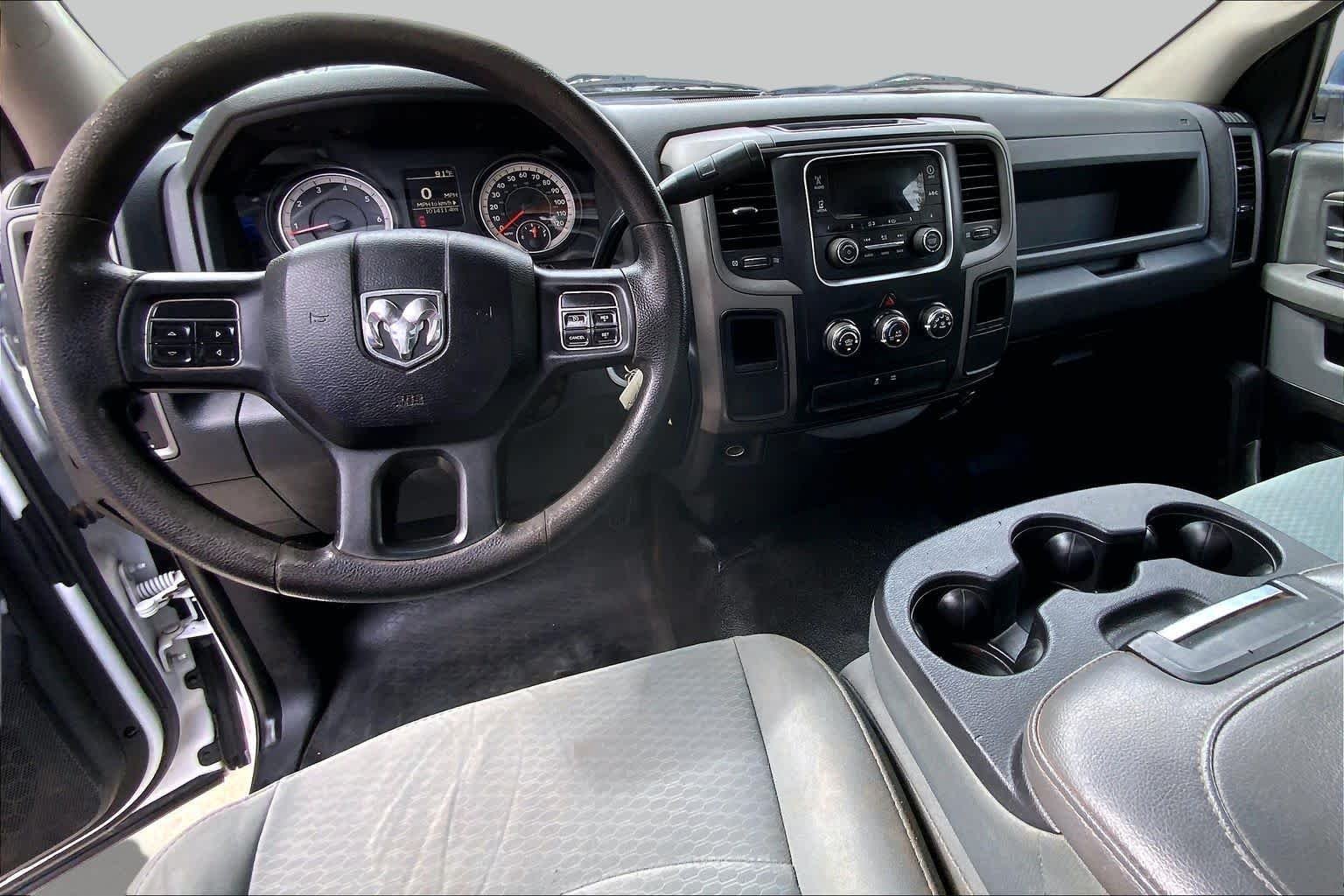 Used 2016 Bright White Clearcoat Ram Tradesman image 15