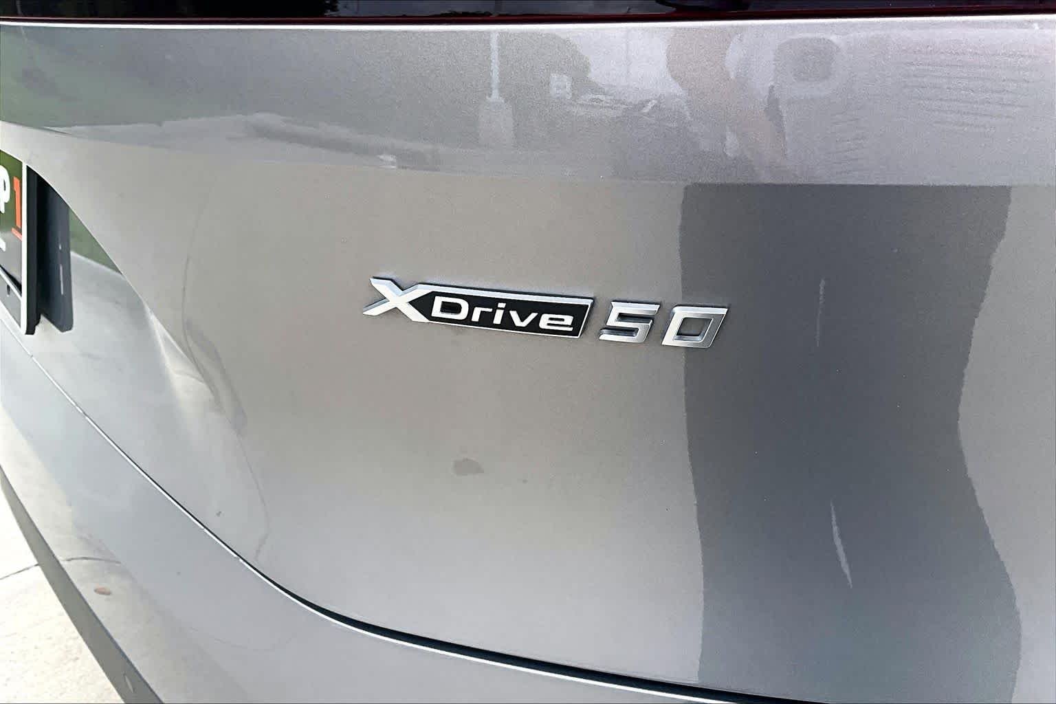 Used 2024 Oxide Grey Metallic BMW xDrive50 image 9