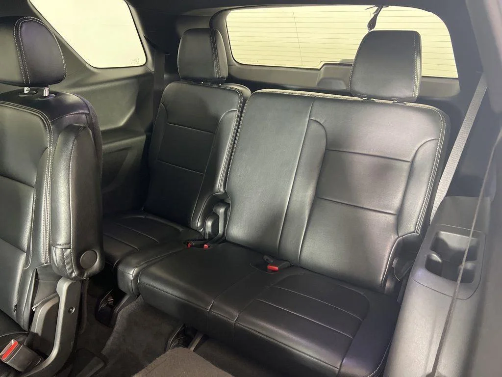 Used 2023 Silver Sage Chevrolet LT image 21