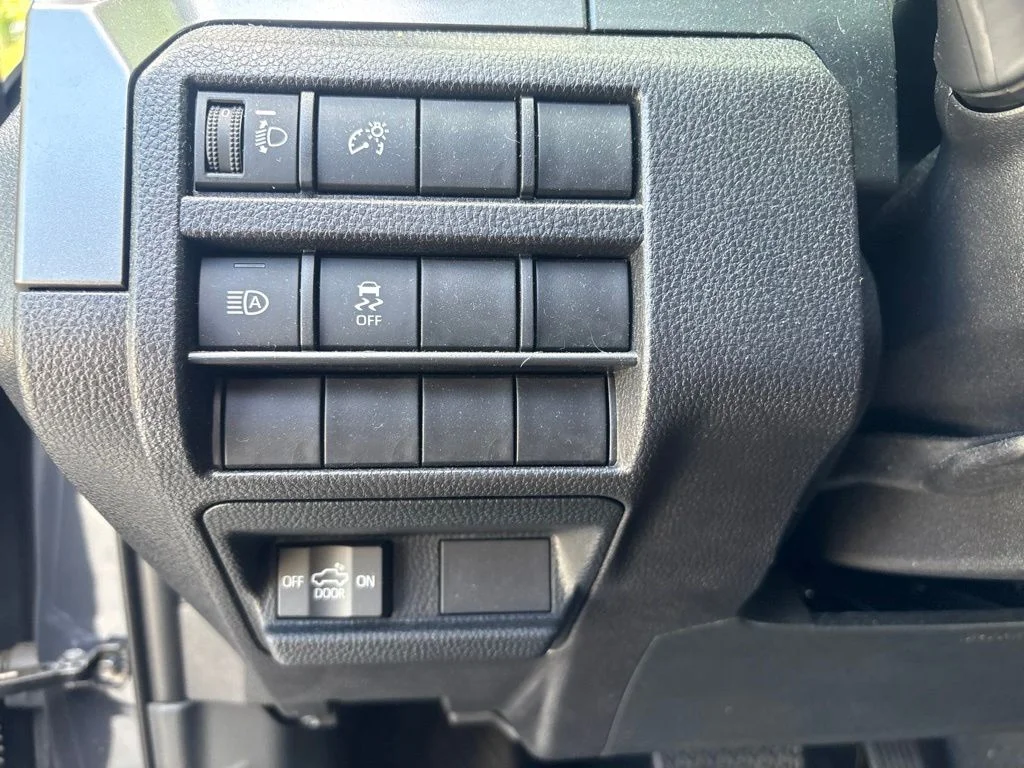 Used 2024  Toyota SR5 image 20
