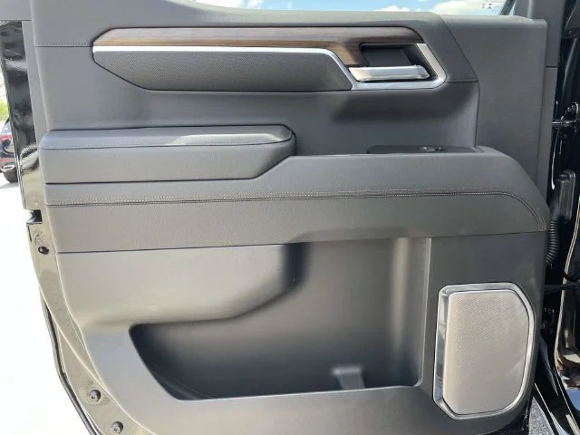 2026 Chevrolet Silverado 1500 High Country - Photo 13