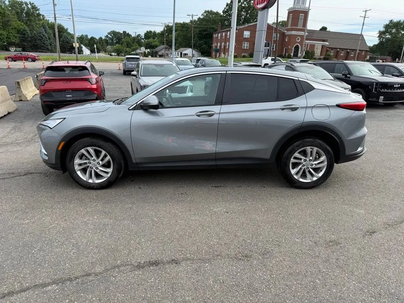 Used 2024 Gray Buick Preferred image 4