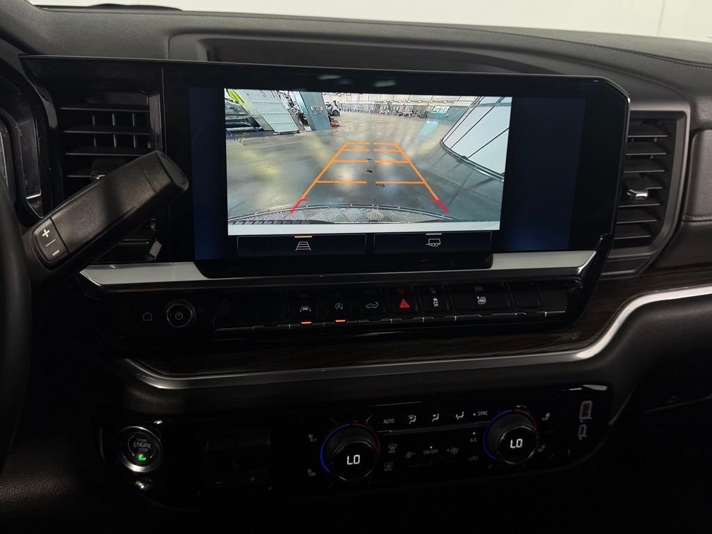 Used 2025 White Chevrolet LT image 19