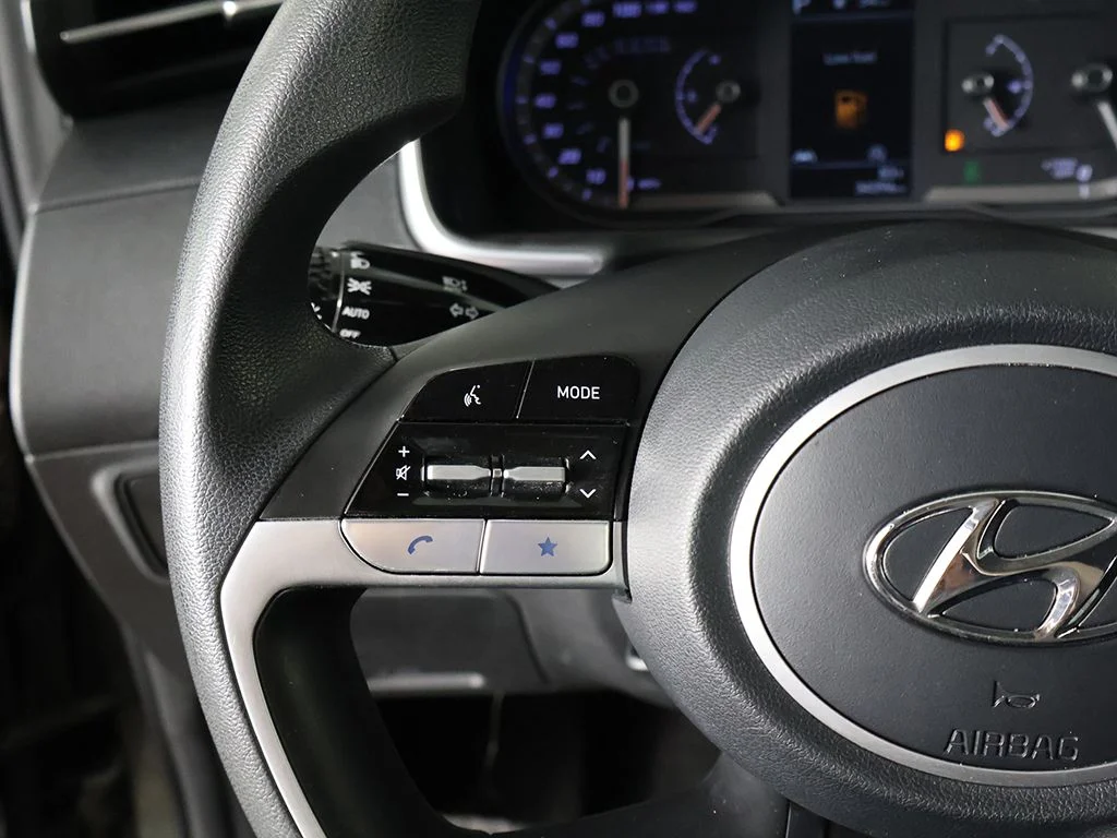 Used 2023 Gray Hyundai SEL image 39