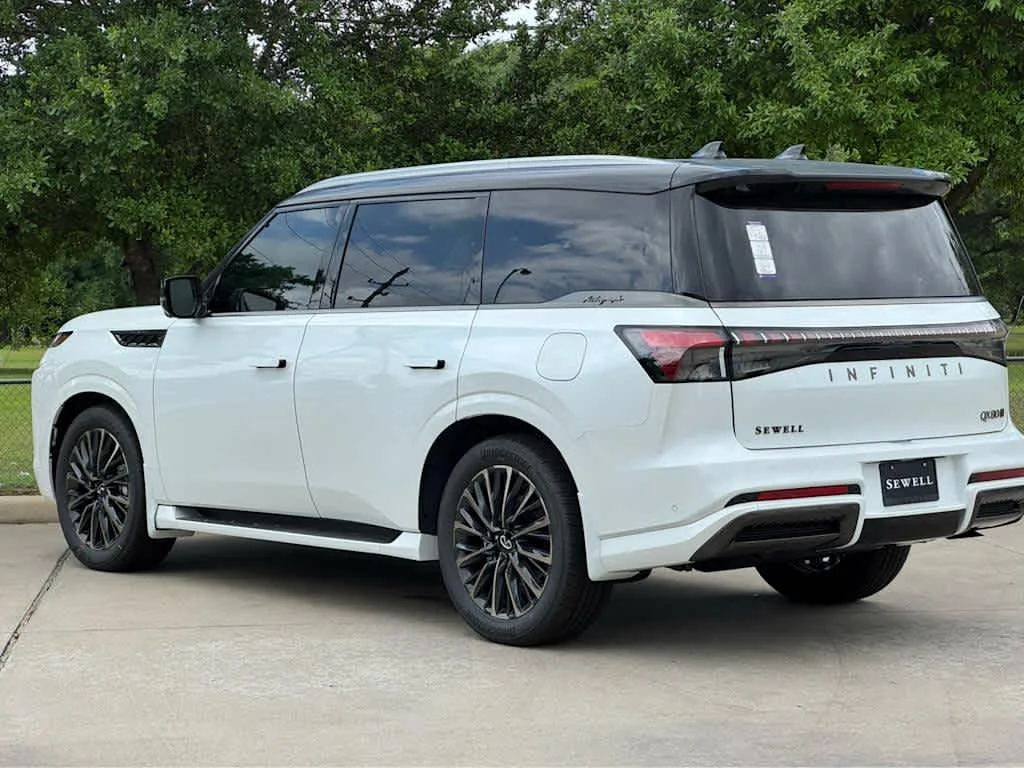 New 2026 2T RADIANT WHIT INFINITI Autograph 4WD image 4