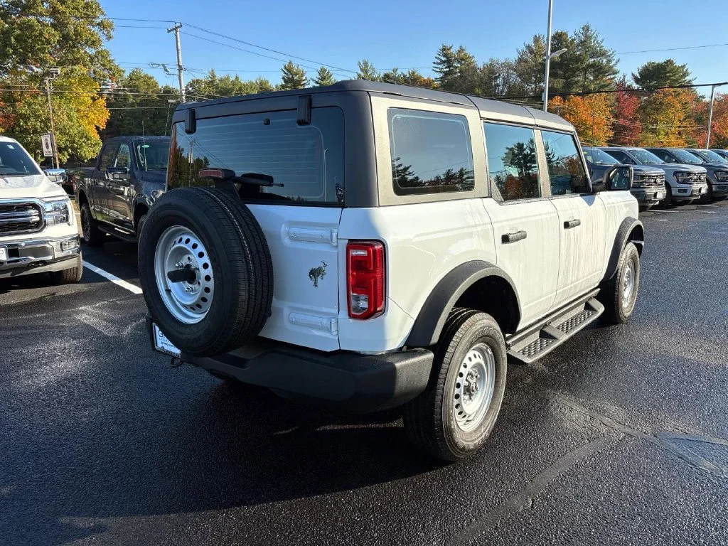 Used 2025 White Ford  image 3