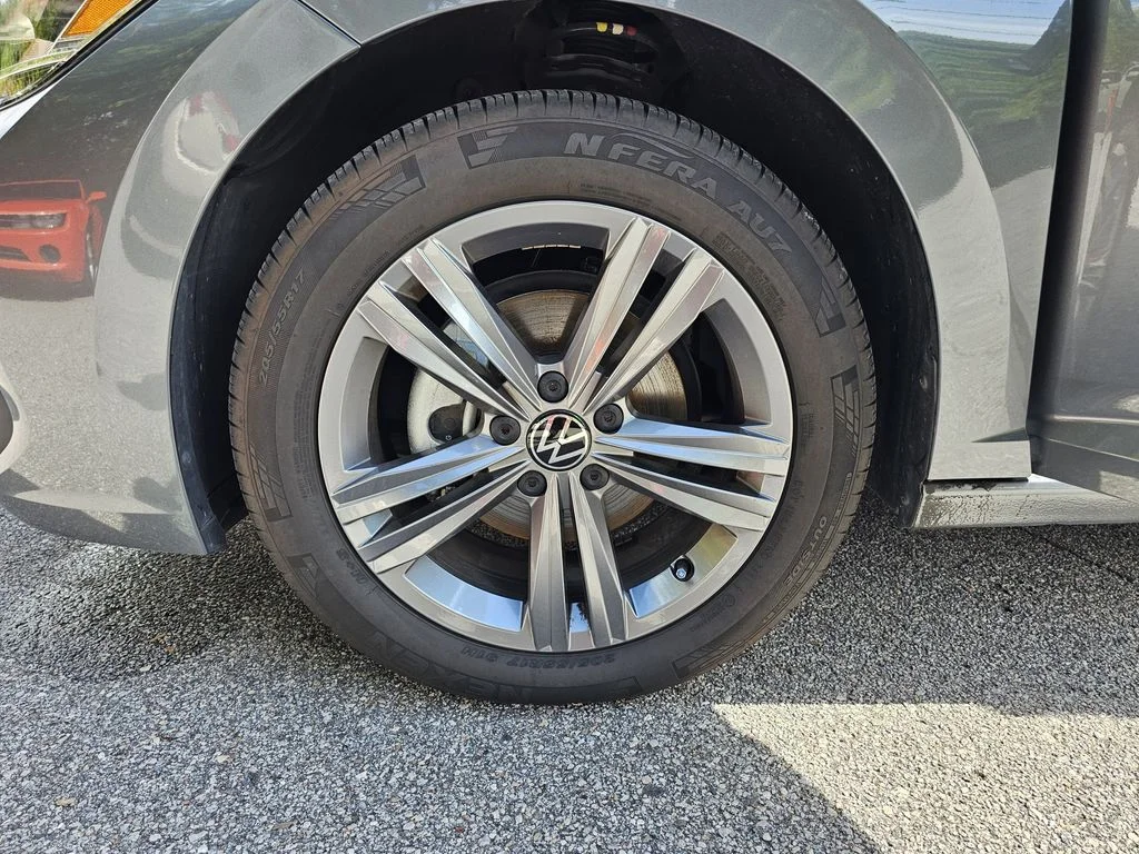 Used 2022 Gray Volkswagen 1.5T SE image 28