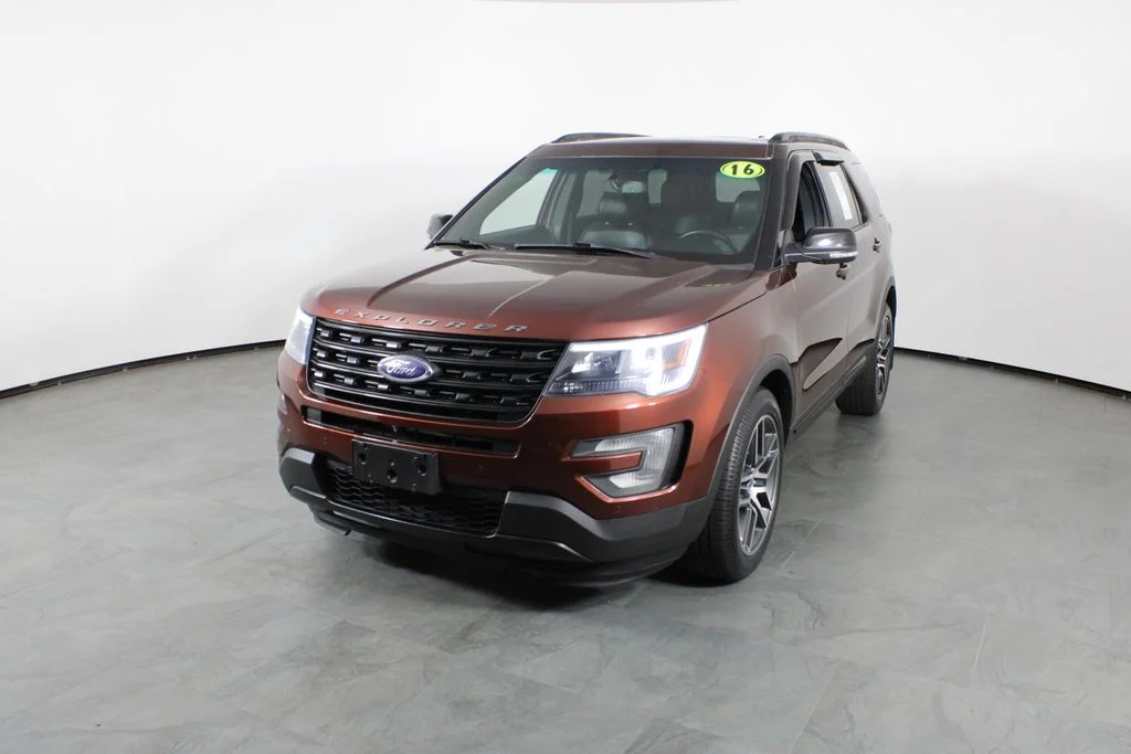 Used 2016 Brown Ford Sport image 2